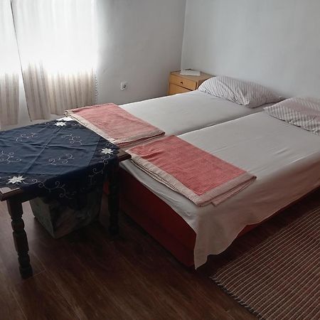 Hostal "Poetsko Cose" Nikole Tesle 86 Morović Exterior foto